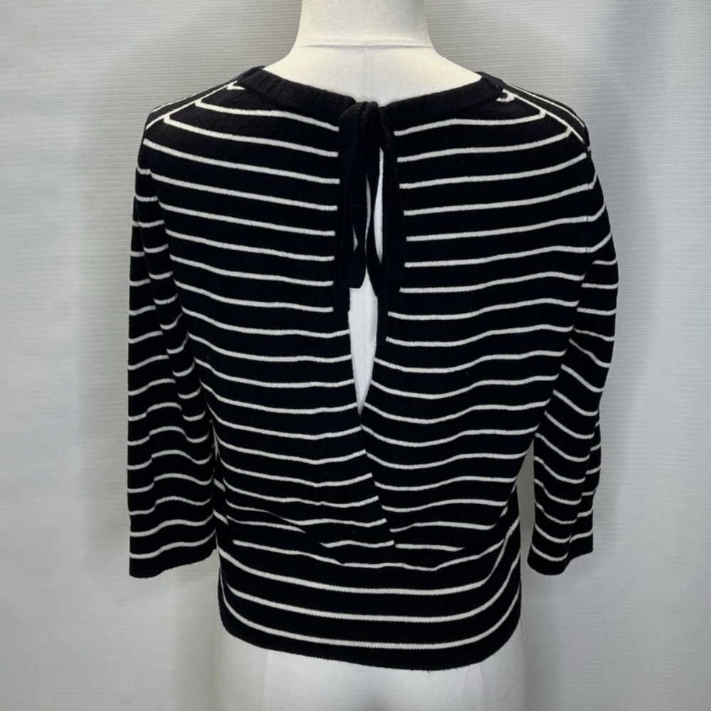 Sweater - Picture 3 of 4